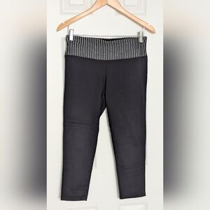 Velocity Women's (Medium) Elastic Waist Capris Athletic Athleisure Leggings